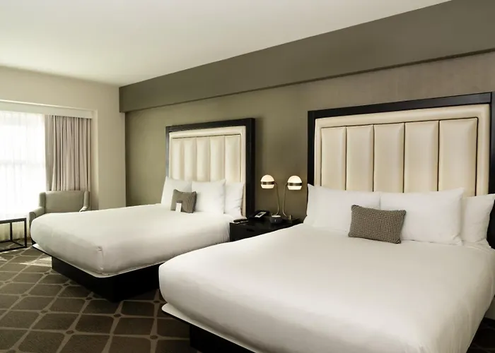 Hotel Commonwealth
